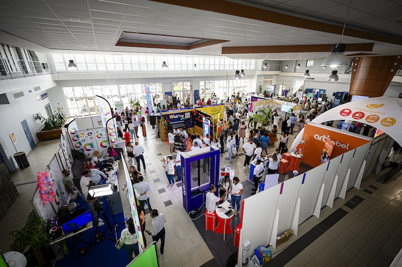 Vue du salon MarketCom Martinique